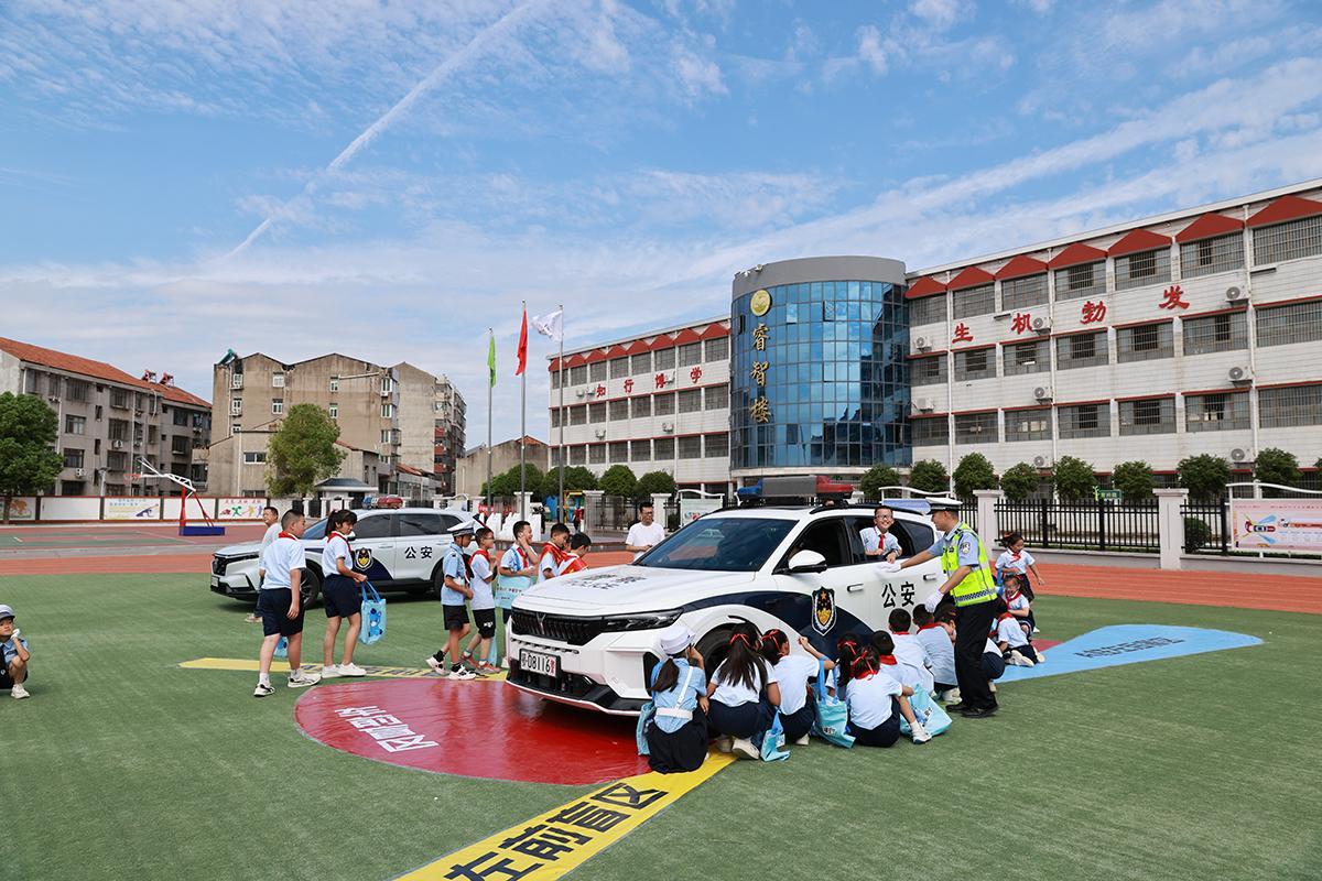 湖北启动全省中小学生交通安全宣传周